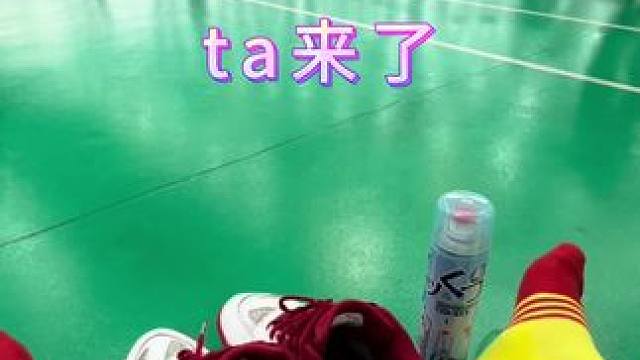 羽毛球鞋最好不要直接拿水洗呀