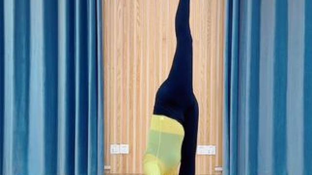 瑜伽前屈有很多种练习方法，试试你能学会哪一种。#瑜伽 #前屈 #瑜伽教学 #零基础学瑜伽