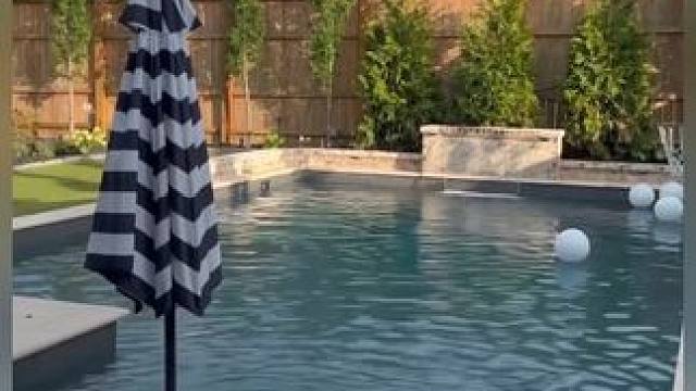 沉浸式清洁打扫｜精致宝妈沉浸式打扫泳池vlog～✨☺️ 
#解压清洗 #打扫卫生解压视频 #深度清洁