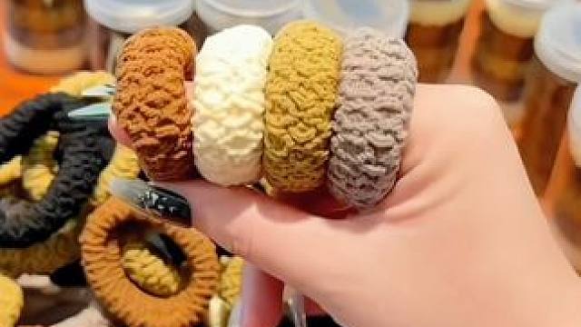 姐妹们赶紧冲呀，个位数到手100根加宽加粗的头绳#头饰发饰分享  #发圈 #扎马尾 #扎头发 #高马