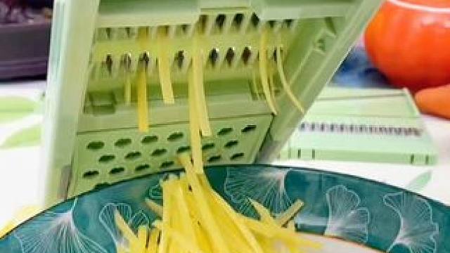 姐妹们，这个#擦丝器  太好用了！不管擦丝还是切片都很顺滑，加高护手设计，不用担心擦到手，实用又方便