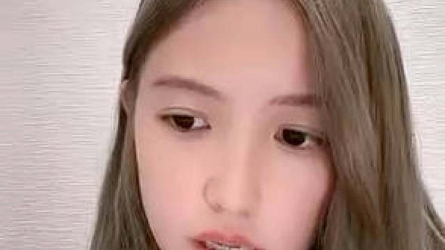 近日09妻子小舞谈论小楼事件：我觉得她都没有把我当成一个人类来看待！大家认为这件事情的问题点在于哪方