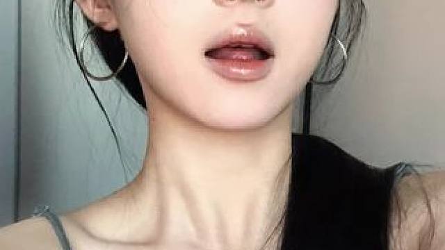 圆脸女生也能轻松驾驭的古早韩妆！太纯欲太上镜啦～#新手化妆教程 #妆教 #古早韩妆 #妆容分享