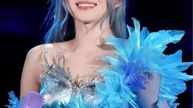 “张韶涵演唱会造型每次都那么惊艳，还有谁能超越” #张韶涵#暮色回响#张韶涵演唱会造型#被张韶涵版暮