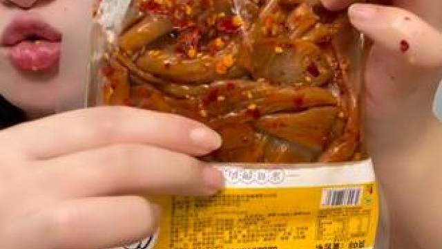 爱吃内脏的姐妹们看过来！这款香辣鸭脆肠太好吃了！#香辣鸭脆肠#鸭脆肠#卤宾汉