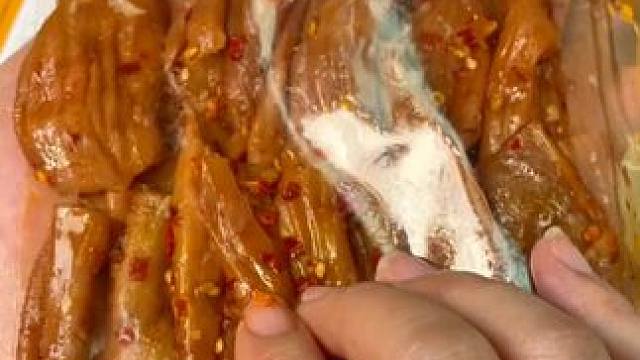 找到一个好吃不贵，分量很足的香辣鸭脆肠，香香辣辣特别好吃！#好吃到停不下来 #鸭货美食 #零食推荐