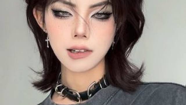 不允许我的宝宝老师还不会画眼线+开眼角！！#眼线膏  #反差 #斩女 #姛 #眼线教程