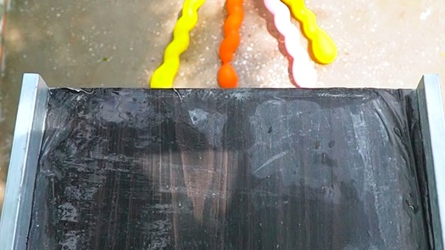 滚瓶子下刀山爆破解压时刻