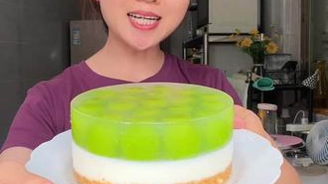 家里小朋友过生日就做这个蛋糕，有冰箱就能做，简单还好吃#一学就会的小甜品 #在家做蛋糕 #慕斯蛋糕