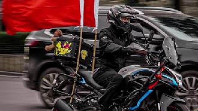 #素材不够也能玩的卡点挑战 #每个男人都有一个机车梦 #车模甄选 #第一视角 #机车摄影