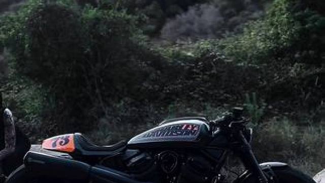 哈雷sportster1250S 最帅女骑 
#哈雷 #复古街车  #哈雷运动者 #机车 #哈雷女骑