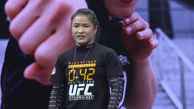赛场很残酷 张伟丽：也曾不被人看好，深知只有用实力征服别人#ufc #张伟丽 #自由搏击 #综合格斗