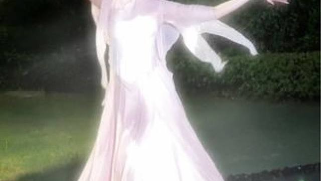 我是人间客 闲来听花落#古典舞 #氛围感 #青玉恋氛围舞蹈#歌曲青玉恋