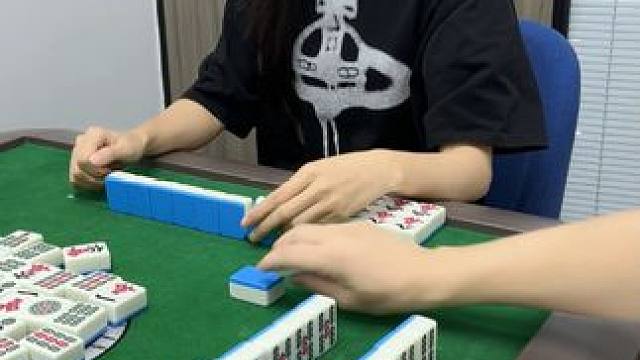 你们来评评理！这怎么胡的？ #麻将 #打麻将纯属娱乐