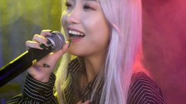 世界那么多人，遇见你们真好！ #这世界那么多人 #一首歌一个故事 #冷色系乐队 #人美歌甜 #开口跪