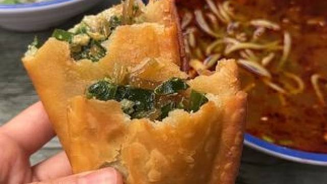 吃早餐咯 阳泉特有的早餐 珉曲 
#阳泉美食 #阳泉美食推荐 #特色小吃 #爱就是一起吃好多好多顿饭