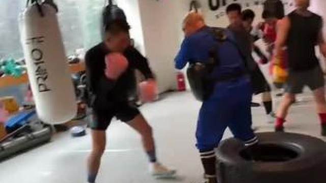 周末日常 拍的人说我喊的他脑袋就嗡嗡的#拳击 #格斗