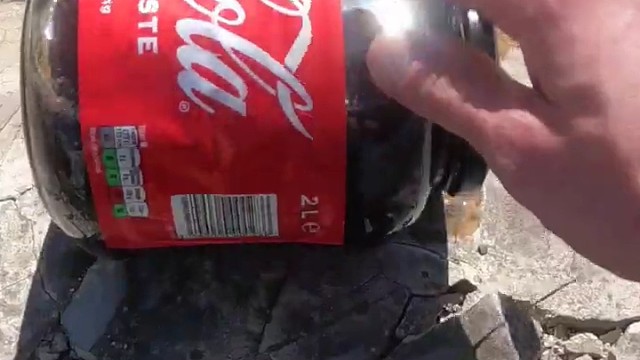 楼梯滚瓶子爆破解压时刻