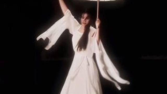 平芜尽处是春山，行人更在春山外#古典舞 #氛围感 #春山外