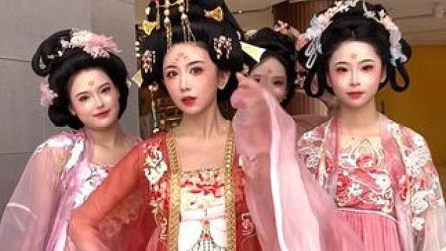 拍摄期间来给大家抖一个吧✨ #手势舞上难度 #一学就会系列 #洛阳舞蹈培训 #国风古韵 #汉服妆造