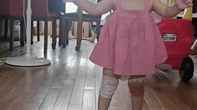 某人走得越来越好了#骗你生女儿 #女儿控请你慢慢长大 #永远会被萌娃的笑容治愈 #这小千金伶牙俐齿真