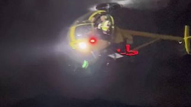 直升机夜空巡航，夜空中最亮的星#义乌国际赛车公园 #义乌 #直升机 #周边游 #亲子游玩好去处