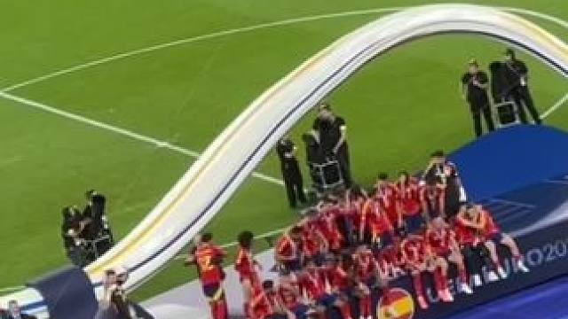 西班牙2:1英格兰获得欧洲杯冠军 #欧洲杯 #西班牙vs英格兰