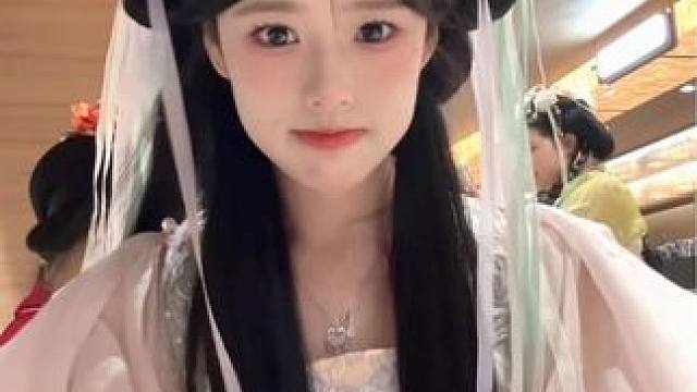 #今天长这样 #汉服妆造 #甜甜的手势舞