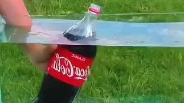 可乐的神奇妙用 #小妙招大作用 #清洁妙招 #实用小技巧 #水垢清除妙招 #可乐清洁妙用