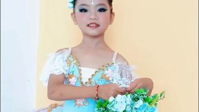 #南艺美少年 第二次独舞，一次比一次成长。今晚妈妈眼中最耀眼的⭐。#青岛大剧院