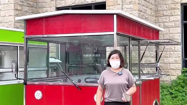 一款不锈钢材质的现款四轮餐车，有意向的老板欢迎咨询，祥硕餐车厂家精心为您定制餐车#祥硕餐车厂家#