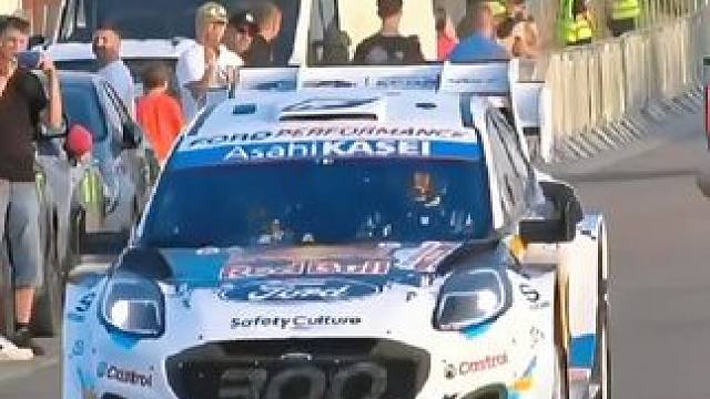 WRC三大神车赛前暖胎环节，这悬挂太离谱了#wrc拉力赛