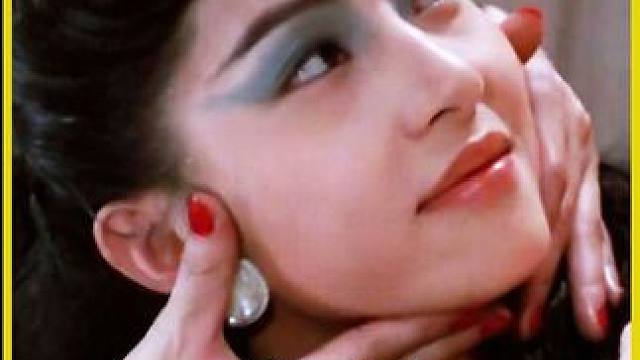 胆大的男人光天化日之下偷鸽子，惊悚影片 胆大的男人光天化日之下偷鸽子，惊悚影片#电影解说 #惊悚 #