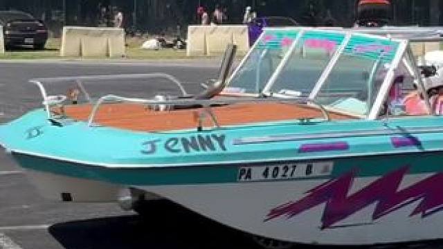 青春没有售价，疯狂就在当下#速度与激情 #赛车 #玩的就是心跳