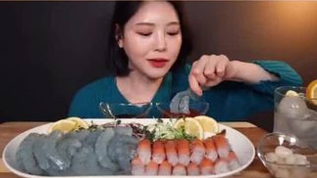 #韩国吃货主播 #吃货日常 #美食推荐 #不敢想象这一口多好吃 #这一口好city