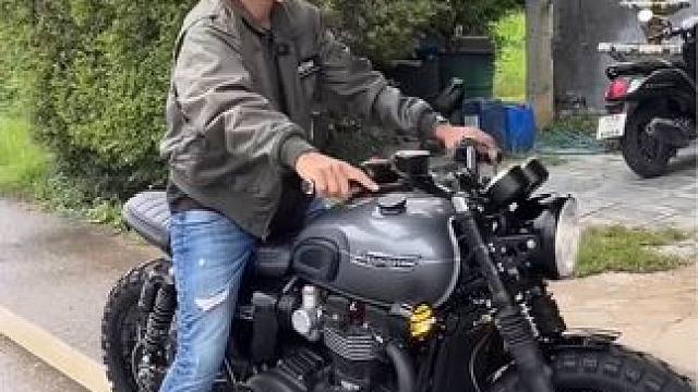 凯旋T120black改zard排气 
#凯旋摩托 #复古机车 #机车改装 #zard #机车