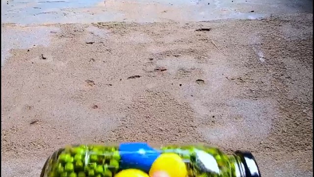 楼梯滚瓶子爆破解压时刻