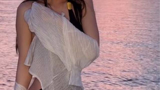 #游泳正常穿搭无不良引导