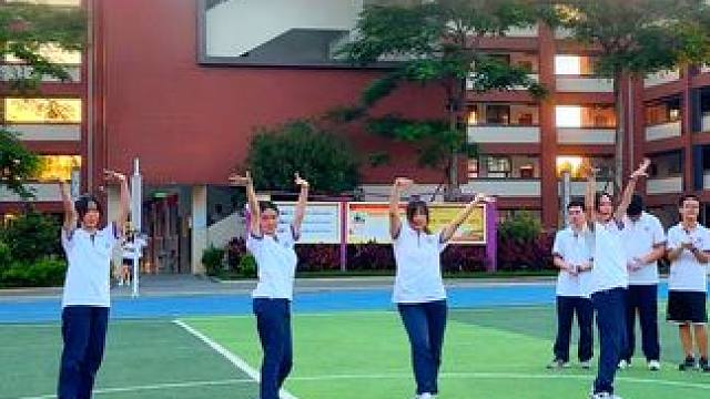 女生课间校园快闪舞蹈，这就是青春的模样！#高中 #南安本真高级中学