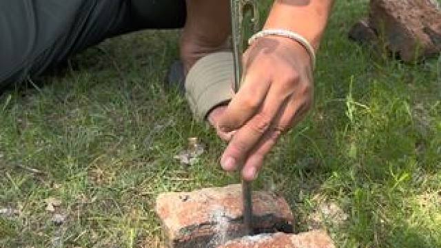 帐篷天幕自带的地钉不好用，替换就用科曼420不锈钢地钉#户外露营 #高性能实用工具 #户外工具