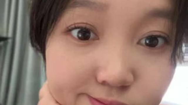 贴了个布林布林的假睫毛#放飞自我系列