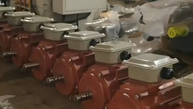 不要尽力而为，而要全力以赴，用自己的光，照亮自己的路。