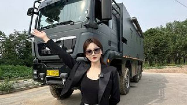 兄弟们，你们猜猜这个“巨无霸”现在要多少钱？#房车 #巨无霸 #汽车人共创计划#有车后的松弛感