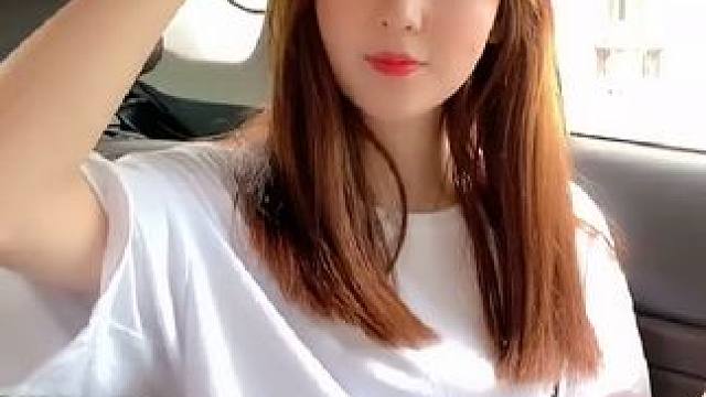 #邻家女孩 #模特美女 #街拍美女 #全网笑容最治愈女孩 #车模