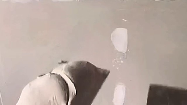 刮腻子第一视角