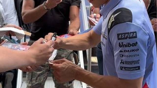 如何在一个地方蹲点最多的MotoGP车手！ 
#93号马奎斯 #motogp #杜卡迪 #格雷西尼 