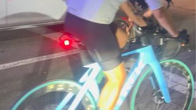 卡卡以卡卡，夜骑搞起来～#户外骑行好city啊 #夜骑 #夜骑打卡 #让骑行成为一种生活