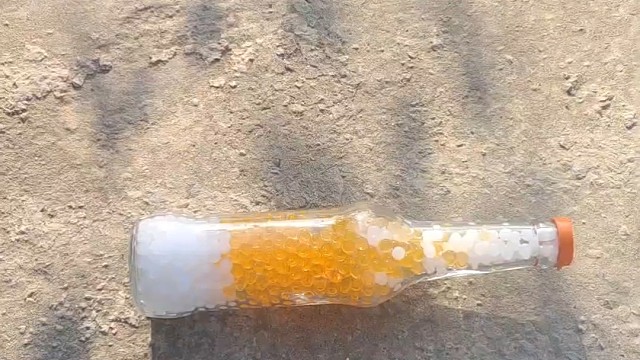 楼梯滚瓶子爆破解压时刻