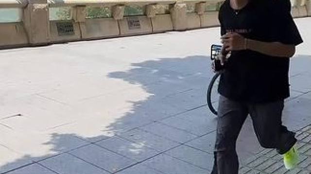 怎么发出了羊叫的声音阿 man~起来 #陈伯 #花小龙 #花小龙带陈伯自律