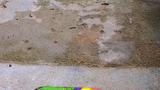 楼梯滚瓶子爆破解压时刻